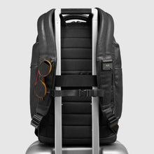 Carica l'immagine nel visualizzatore di Gallery, Piquadro zaino uomo in pelle porta pc 14"