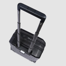 Carica l'immagine nel visualizzatore di Gallery, Piquadro trolley pilota con porta pc 15,6"