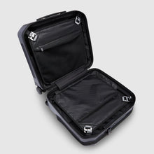 Carica l'immagine nel visualizzatore di Gallery, Piquadro trolley pilota con porta pc 15,6"