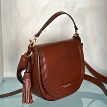 Carica l'immagine nel visualizzatore di Gallery, Borsa a tracolla The Bridge Pearl District