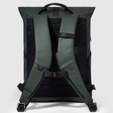 Carica l'immagine nel visualizzatore di Gallery, Zaino Piquadro roll-top in tessuto gommato