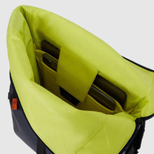 Carica l'immagine nel visualizzatore di Gallery, Zaino Piquadro roll-top in tessuto gommato