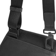 Carica l'immagine nel visualizzatore di Gallery, Piquadro borsello in pelle