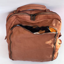 Carica l'immagine nel visualizzatore di Gallery, Zaino in pelle vintage a due scomparti cuoio