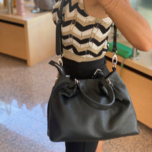 Carica l'immagine nel visualizzatore di Gallery, Borsa a due manici con pinces