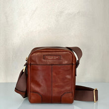 Carica l'immagine nel visualizzatore di Gallery, Borsa Uomo The Bridge