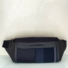 Carica l'immagine nel visualizzatore di Gallery, Piquadro marsupio