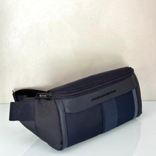 Carica l'immagine nel visualizzatore di Gallery, Piquadro marsupio