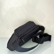 Carica l'immagine nel visualizzatore di Gallery, Piquadro marsupio