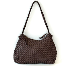 Carica l'immagine nel visualizzatore di Gallery, Borsa a sacca in pelle intrecciata con manico intrecciato