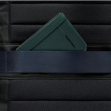 Carica l'immagine nel visualizzatore di Gallery, Piquadro zaino in pelle porta pc 15,6"