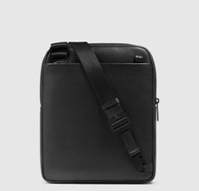 Carica l'immagine nel visualizzatore di Gallery, Piquadro borsello uomo in pelle