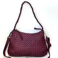 Carica l'immagine nel visualizzatore di Gallery, Borsa a sacca in pelle intrecciata con manico intrecciato