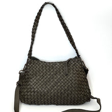 Carica l'immagine nel visualizzatore di Gallery, Borsa a sacca in pelle intrecciata con manico intrecciato