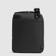 Carica l'immagine nel visualizzatore di Gallery, Piquadro borsello in tessuto con porta iPad mini
