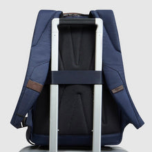 Carica l'immagine nel visualizzatore di Gallery, Piquadro zaino tessuto e pelle blu e testa moro