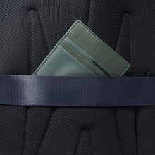 Carica l'immagine nel visualizzatore di Gallery, Piquadro zaino tessuto e pelle blu e testa moro