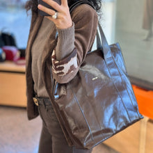 Carica l'immagine nel visualizzatore di Gallery, Borsa shopping verticale aperta Mia Mioli
