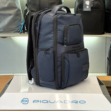 Carica l'immagine nel visualizzatore di Gallery, Piquadro zaino tessuto espandibile