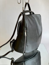 Carica l'immagine nel visualizzatore di Gallery, Zaino donna antifurto