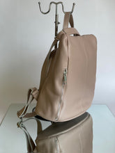 Carica l'immagine nel visualizzatore di Gallery, Zaino donna antifurto