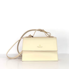 Carica l'immagine nel visualizzatore di Gallery, Cuoieria Fiorentina Beauty small flap bag