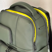 Carica l'immagine nel visualizzatore di Gallery, Piquadro zaino tessuto gommato impermeabile espandibile