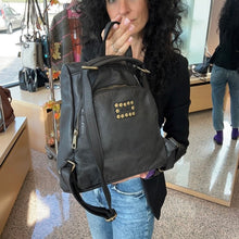 Carica l'immagine nel visualizzatore di Gallery, Zaino donna in pelle vintage Mia Mioli