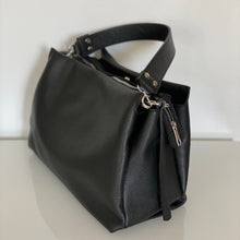 Carica l'immagine nel visualizzatore di Gallery, Borsa a spalla a tre scomparti Mia Mioli