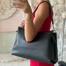 Carica l'immagine nel visualizzatore di Gallery, Borsa a spalla a tre scomparti Mia Mioli