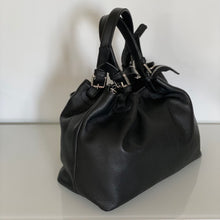 Carica l'immagine nel visualizzatore di Gallery, Borsa a due manici con pinces