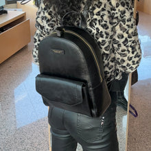Carica l'immagine nel visualizzatore di Gallery, Zaino donna The Bridge con tasca frontale