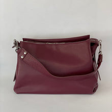Carica l'immagine nel visualizzatore di Gallery, Borsa a spalla a tre scomparti Mia Mioli