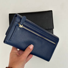 Carica l'immagine nel visualizzatore di Gallery, Portafoglio donna grande con bottone