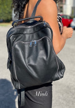 Carica l'immagine nel visualizzatore di Gallery, Zaino in pelle a due scomparti