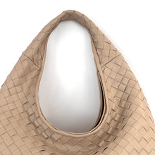 Carica l'immagine nel visualizzatore di Gallery, Borsa a goccia in pelle intrecciata luxury
