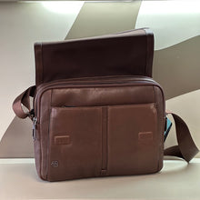 Carica l'immagine nel visualizzatore di Gallery, Piquadro tracolla uomo messenger in pelle