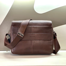 Carica l'immagine nel visualizzatore di Gallery, Piquadro tracolla uomo messenger in pelle