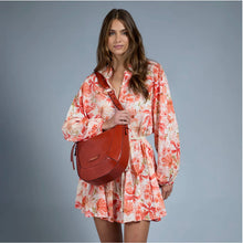 Carica l'immagine nel visualizzatore di Gallery, The Bridge borsa a sacca Fedora