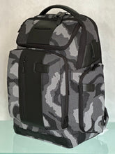 Carica l'immagine nel visualizzatore di Gallery, Piquadro Zaino porta pc e porta ipad® in tessuto riciclato CA5477BR2BM