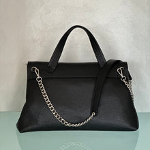 Carica l'immagine nel visualizzatore di Gallery, Borsa a postina con patta frontale Mia Mioli