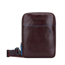 Carica l'immagine nel visualizzatore di Gallery, Piquadro revamp borsello in pelle