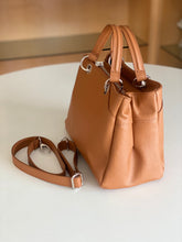 Carica l'immagine nel visualizzatore di Gallery, Borsa a bauletto con quattro anelli Mia Mioli