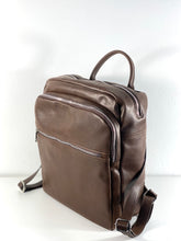 Carica l'immagine nel visualizzatore di Gallery, Zaino da uomo in pelle Handy