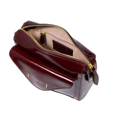 Carica l&#39;immagine nel visualizzatore di Gallery, The Bridge camera case Frida
