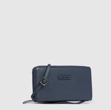 Carica l&#39;immagine nel visualizzatore di Gallery, Piquadro pochette in pelle Modus
