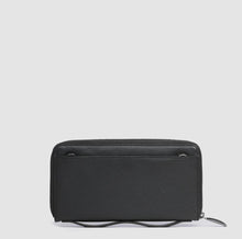 Carica l&#39;immagine nel visualizzatore di Gallery, Piquadro pochette in pelle Modus
