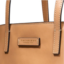 Carica l&#39;immagine nel visualizzatore di Gallery, The Bridge Shopper Mirra col. mocha mousse
