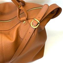 Carica l&#39;immagine nel visualizzatore di Gallery, Borsone da viaggio piccolo in pelle
