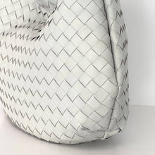 Carica l'immagine nel visualizzatore di Gallery, Borsa a goccia in pelle intrecciata luxury
